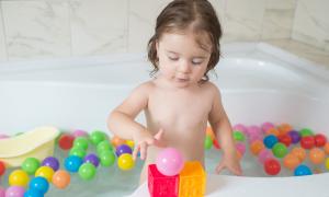 Якщо дитина не любить митися – коли потрібно кликати на допомогу Мойдодира