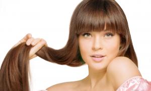How to cut bangs yourself or at home beauty salon