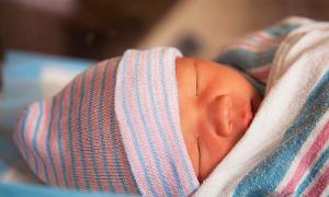 Cum cresc bebelușii prematuri: dezvoltarea după luni Copilul prematur cum să crească în greutate