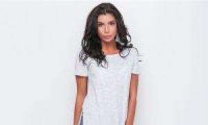 Женская длинная футболка с разрезами по бокам С чем носить длинные футболки с разрезами по бокам