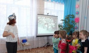 Scenario of the New Year's party in kindergarten “Celebration all day long”